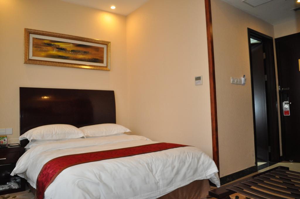 מלון Ramada Linyi North מראה חיצוני תמונה