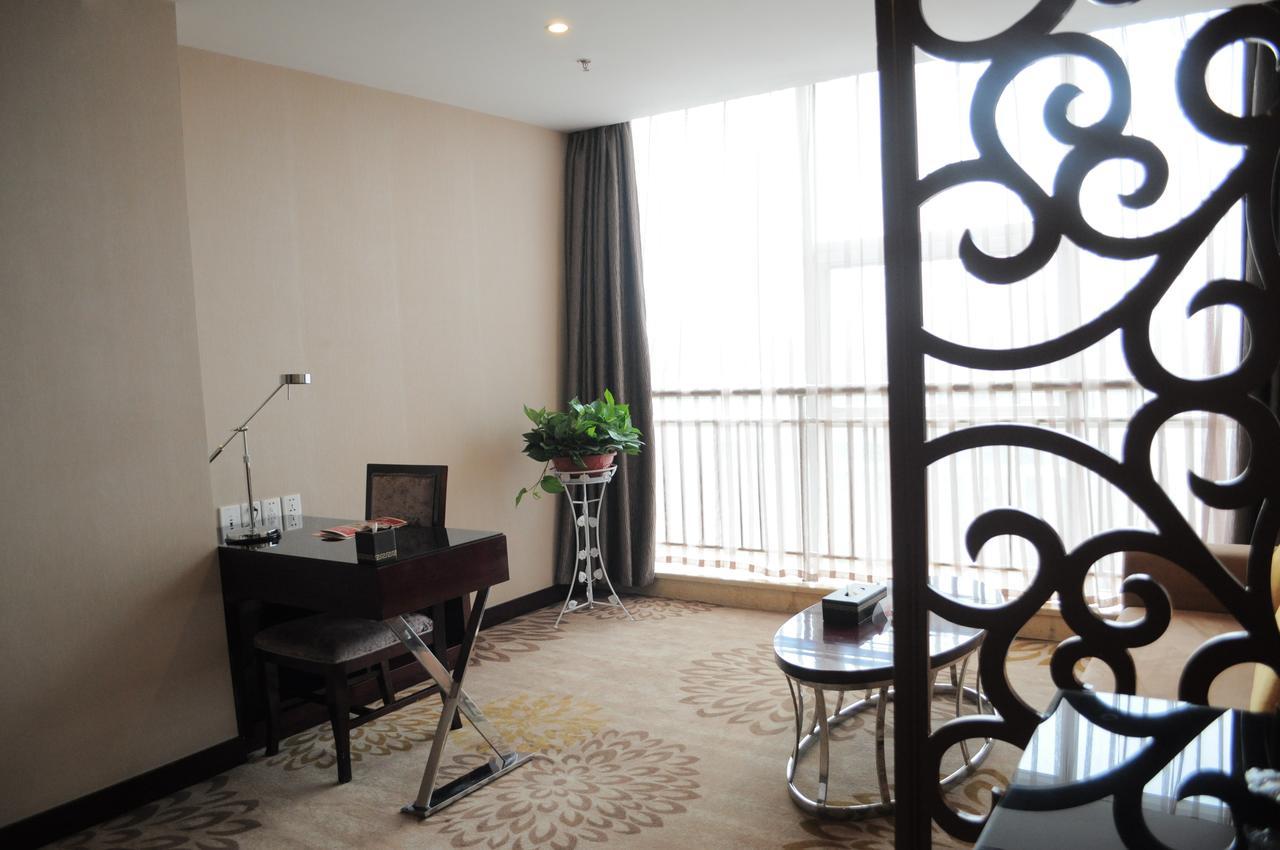 מלון Ramada Linyi North מראה חיצוני תמונה