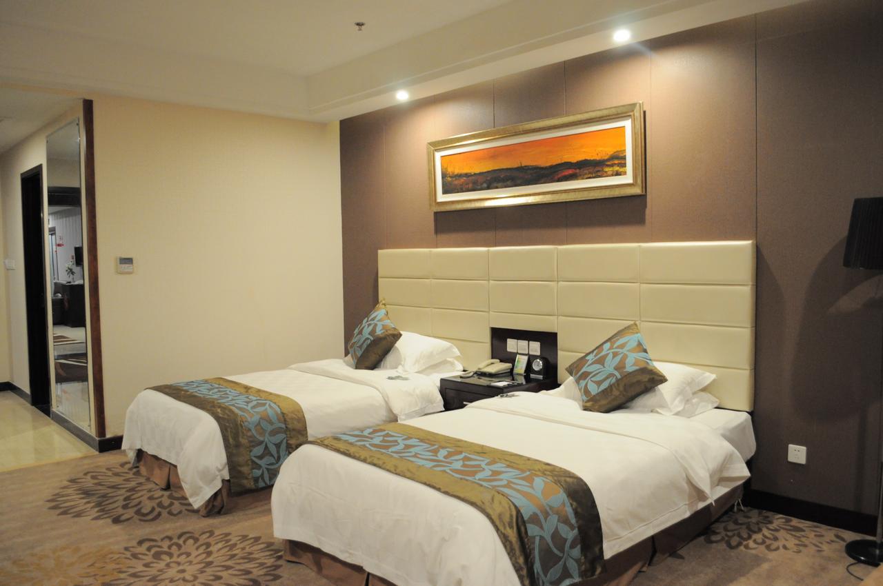 מלון Ramada Linyi North מראה חיצוני תמונה